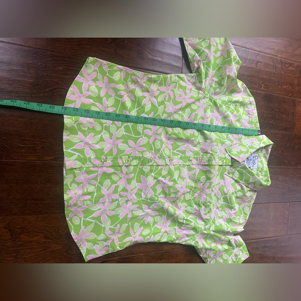 Lilly Pulitzer Top Women's SZ 12 Floral Lime green /pink - Picture 7 of 8